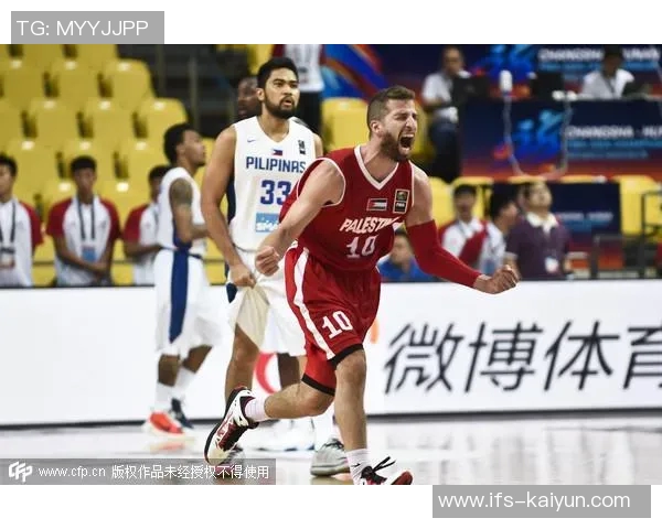 亚锦赛温馨瞬间：巴勒斯坦队员场外的可爱照引发热议