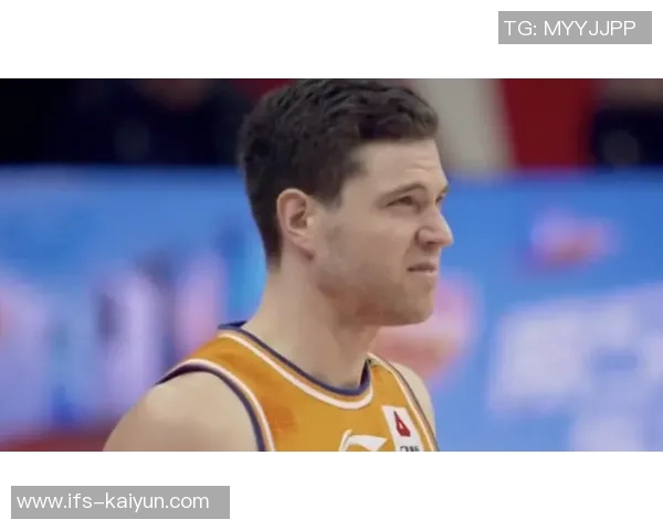 赛后一瘸一拐参加发布会，弗神：我没事只是太累了